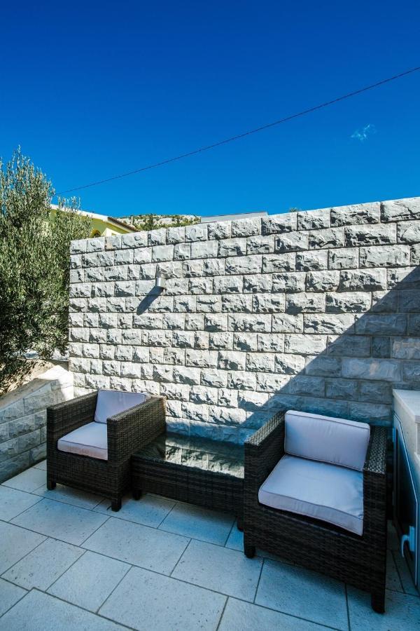 Apartments By The Sea Starigrad, Paklenica - 16421 المظهر الخارجي الصورة
