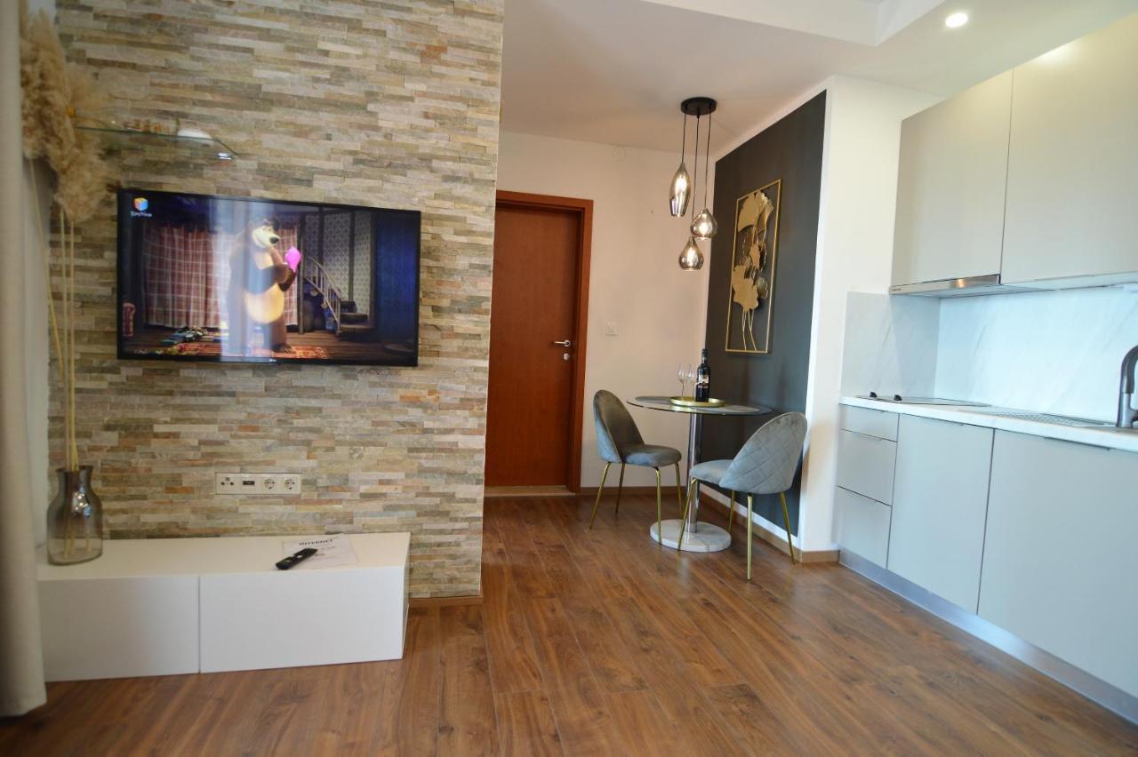 Apartments By The Sea Starigrad, Paklenica - 16421 المظهر الخارجي الصورة