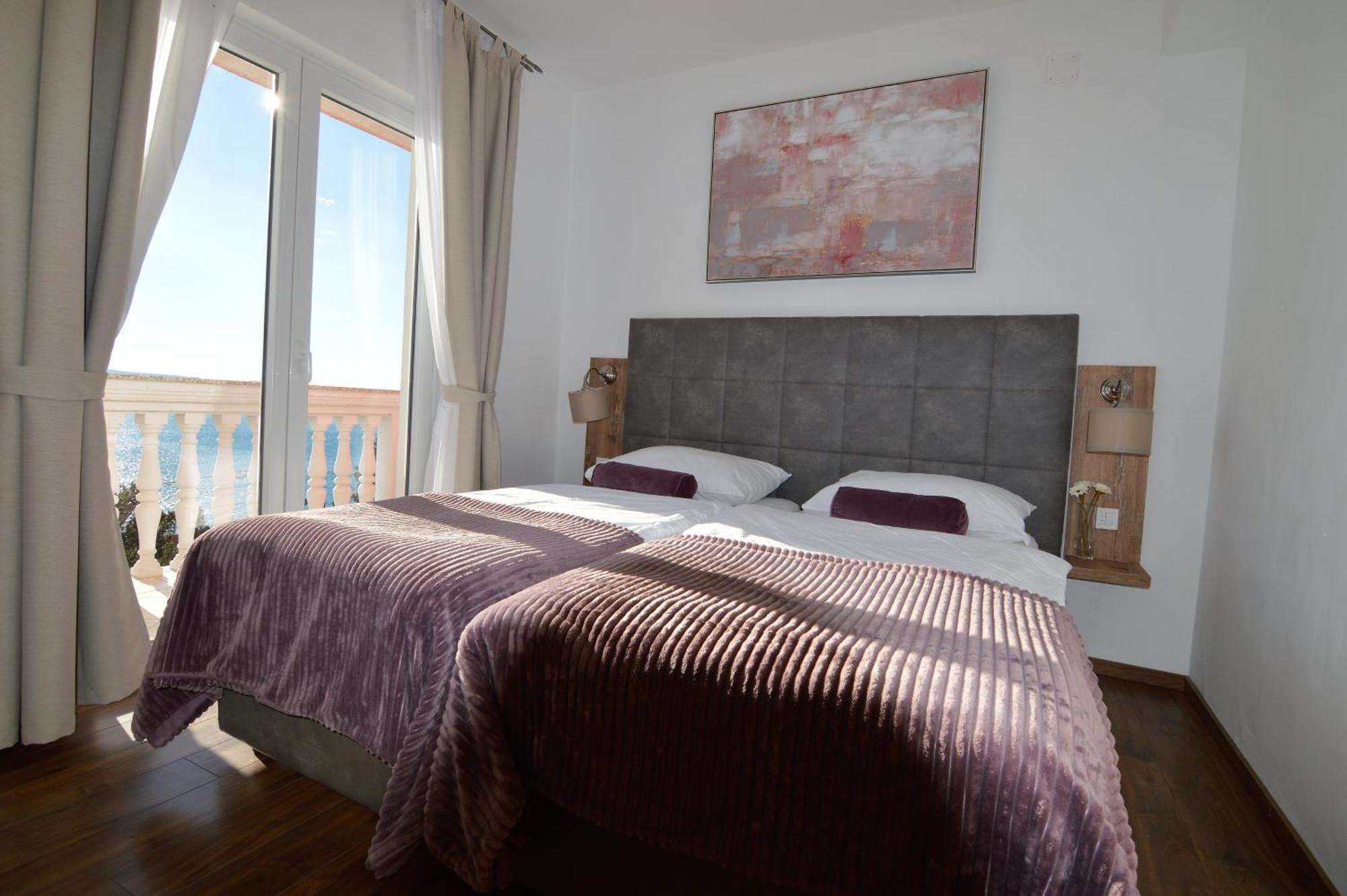 Apartments By The Sea Starigrad, Paklenica - 16421 الغرفة الصورة
